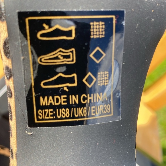 Qupid Women’s Leopard Open Toe Heels Size 8 - Picture 7 of 7